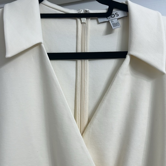 COS Wrap-Effect Playsuit Size L with Pockets - Picture 9 of 9